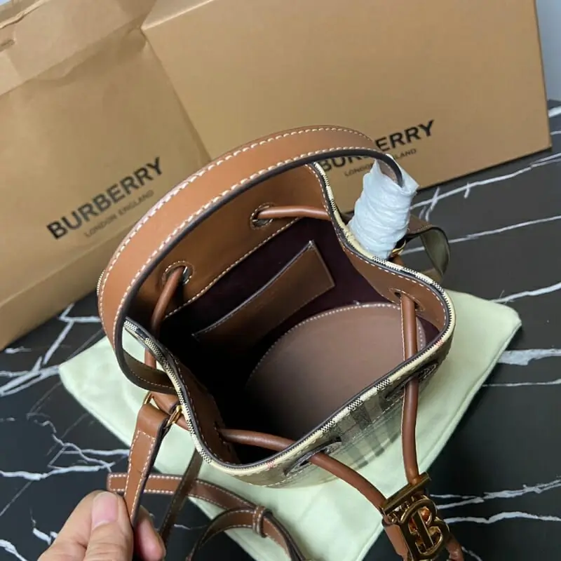 burberry aaa qualite sac a main  pour femme s_113aa474